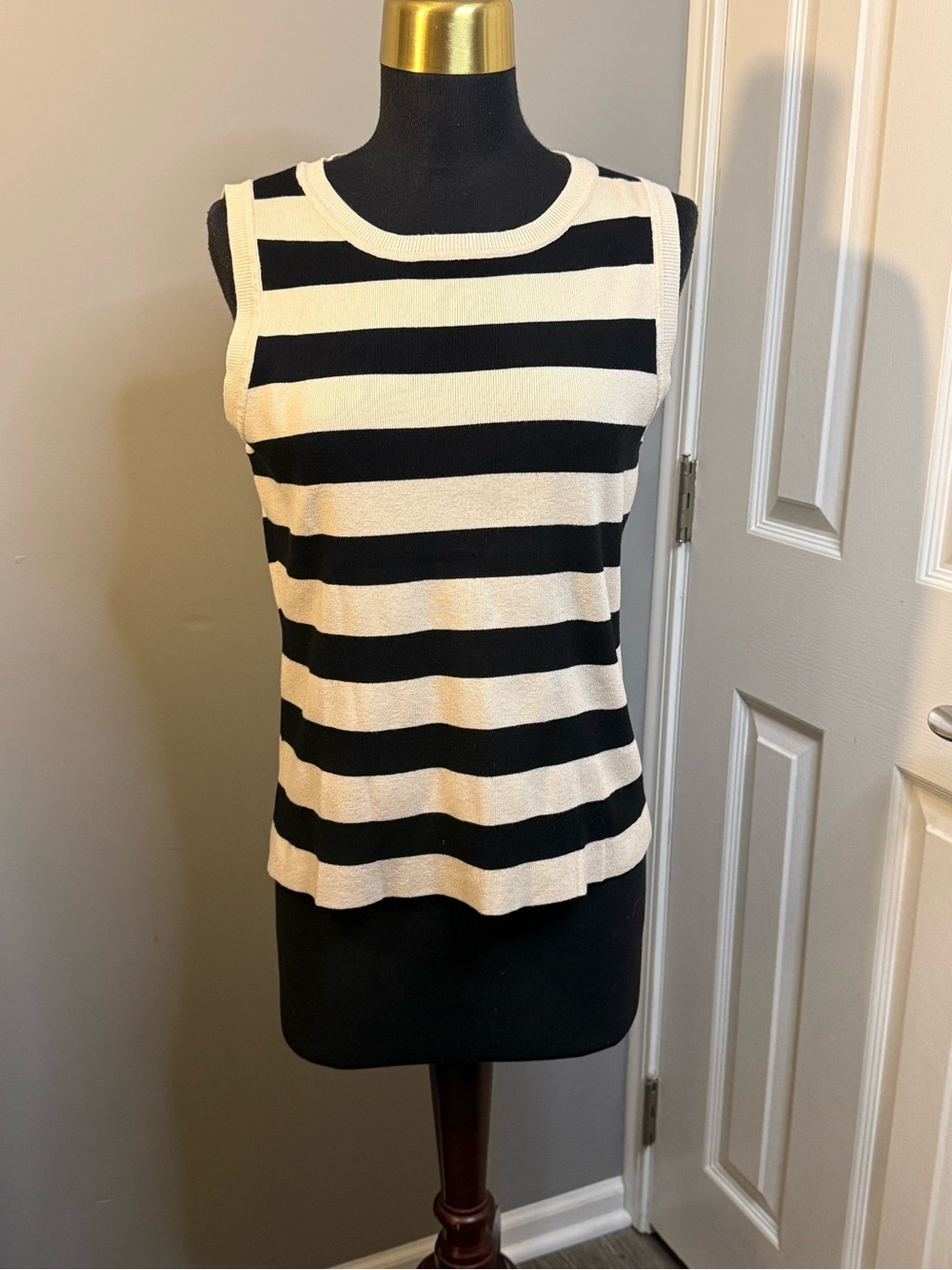 ZESICA Women’s Black White Striped Sleeveless Knit Sweater Tank Top Size XL